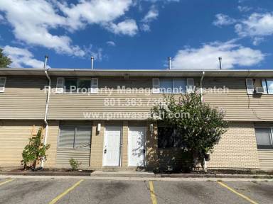 Main picture of 665 E Candlelite Ln