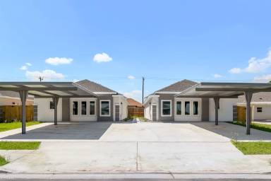 Main picture of 1217 S Xanthia St