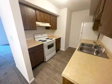 Main picture of 28 Ironwood Ct
