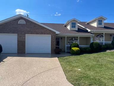 Main picture of 45 Meadows Edge Ct