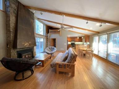 Main picture of 3067 Sacramento Ave