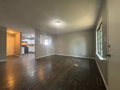 Main picture of 1100 S Weaver Ave