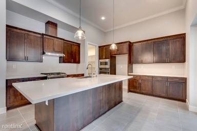 Main picture of 932 Little Star Dr
