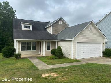 Main picture of 761 Raindrops Rd