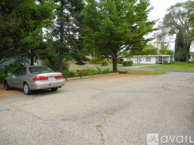 Main picture of 701 Pinecrest Dr