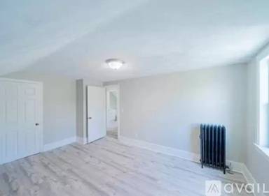 Main picture of 435 N Broadway
