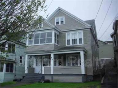 Main picture of 425 Tompkins St