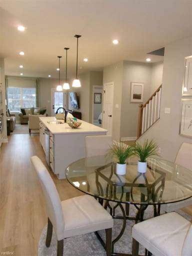 Main picture of 214 Dana Dr