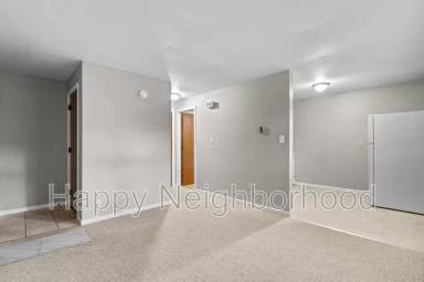 Main picture of 451 Divinity St