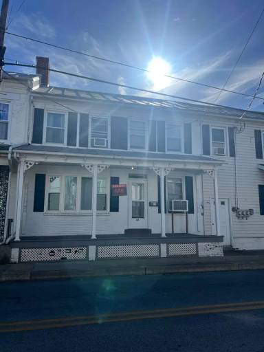 Main picture of 22 W Canal St