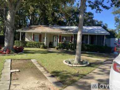 Main picture of 8621 Brook Ln