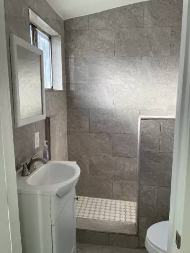 Main picture of 525 S Soto St