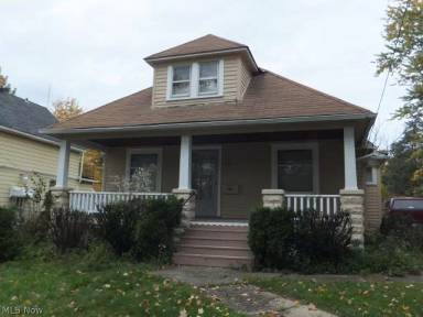 Main picture of 15911 Friend Ave
