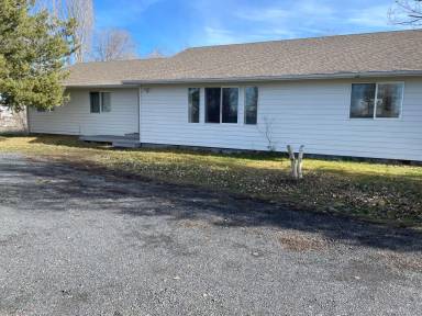 Main picture of 5639 Road K NE