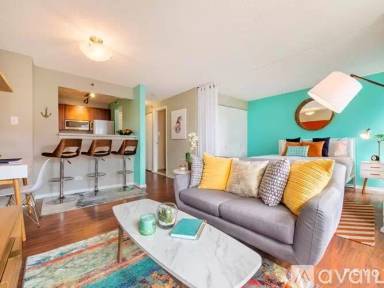 Main picture of 321 E Erie St