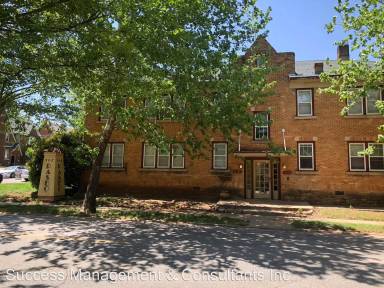 Main picture of 2801 N Walker Ave