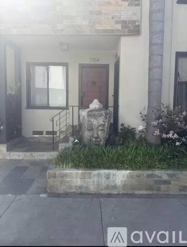 Main picture of 7160 Lexington Ave