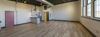 Main picture of 210 East St