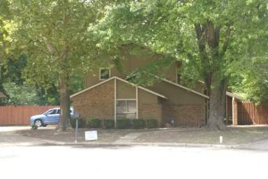 Main picture of 2302 NE 9th St