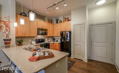 Main picture of 300 11th Ave N
