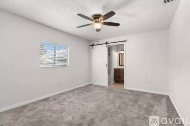 Main picture of 801 Young Ave NW