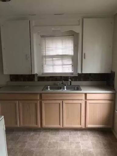 Main picture of 3553 Stonewall St