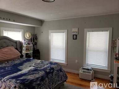 Main picture of 83 E Main St
