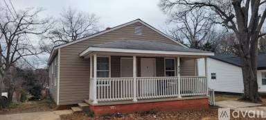 Main picture of 418 Whiteoak St