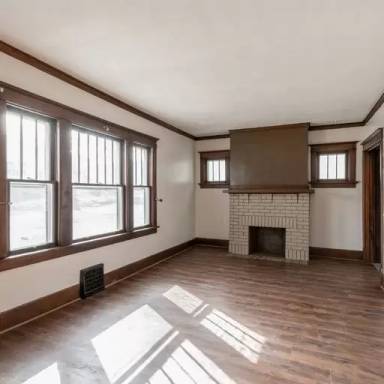 Main picture of 1810 Higley Ave SE