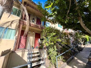 Main picture of 4750 Thorn St