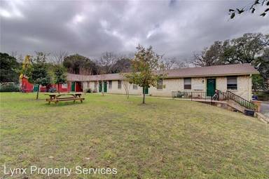 Main picture of 2408 S 3rd St