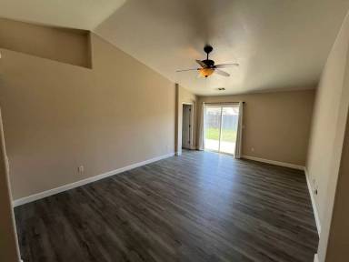 Main picture of 1737 W Median Ave