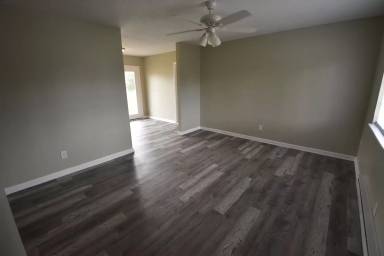 Main picture of 1323 Meadow Ln