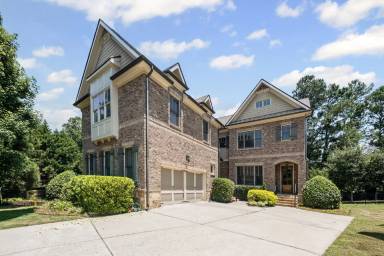 Main picture of 2750 Vinings Orchard Cir SE
