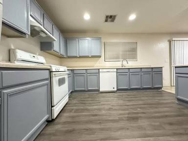Main picture of 5544 Zachary St