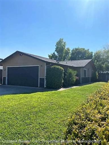 Main picture of 842 Grouse Dr