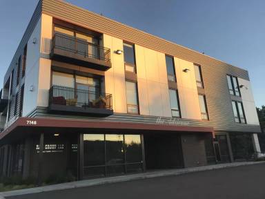 Main picture of 7148 SW Gonzaga St