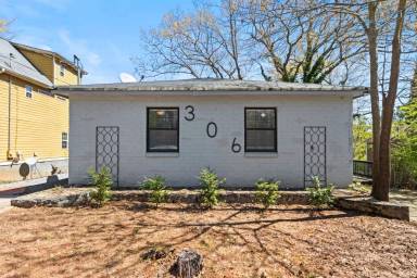 Main picture of 306 Henry Aaron Ave SW