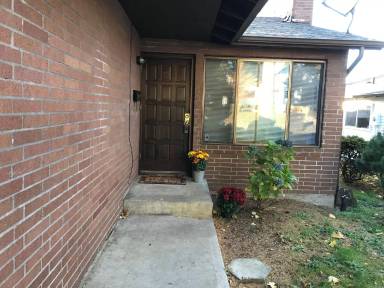 Main picture of 5127 SE Cesar E Chavez Blvd