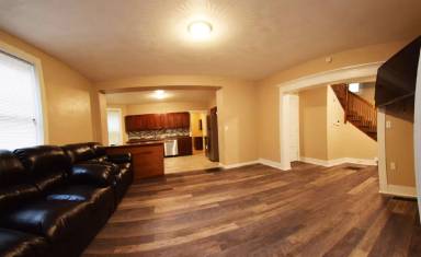 Main picture of 61 Leroy St