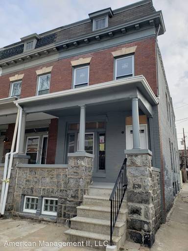 Main picture of 2701 N Howard St
