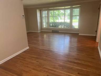 Main picture of 17611 Chagrin Blvd
