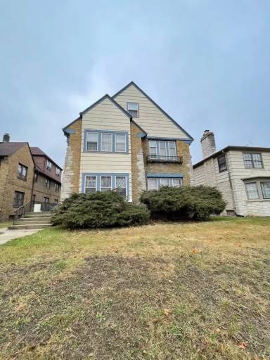 Main picture of 2949 N Sherman Blvd