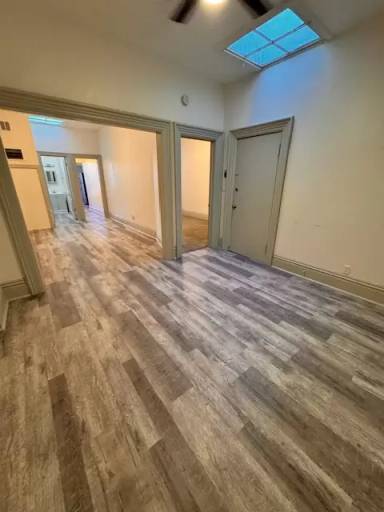 Main picture of 900 State St