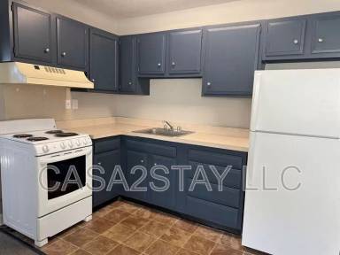 Main picture of 2100 Saint Johns Pl