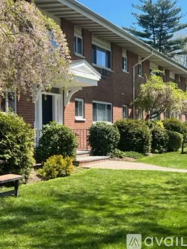Main picture of 32 Wildwood Gdns
