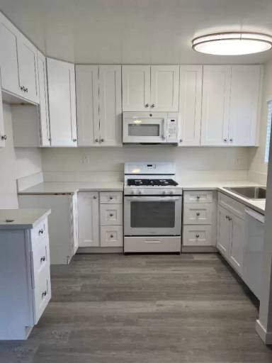 Main picture of 15029 Burbank Blvd