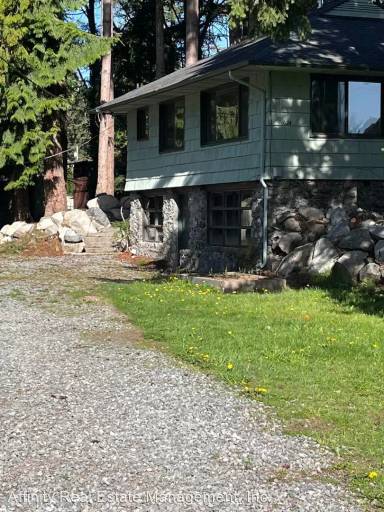 Main picture of 624 108th Avenue Ct E