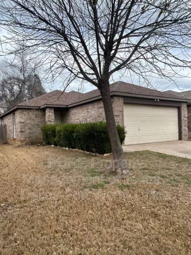 Main picture of 1301 Briarwood Dr