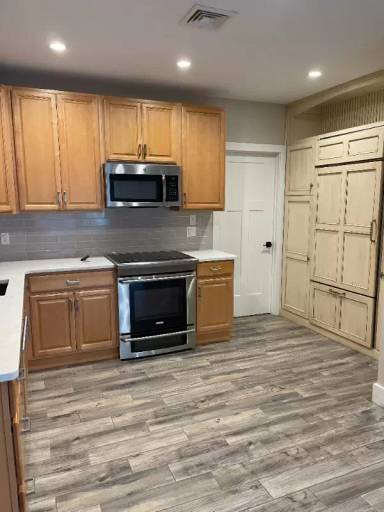 Main picture of 324 E Main St